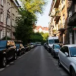 Cracow Jacuzzi Apartments - Silver Room