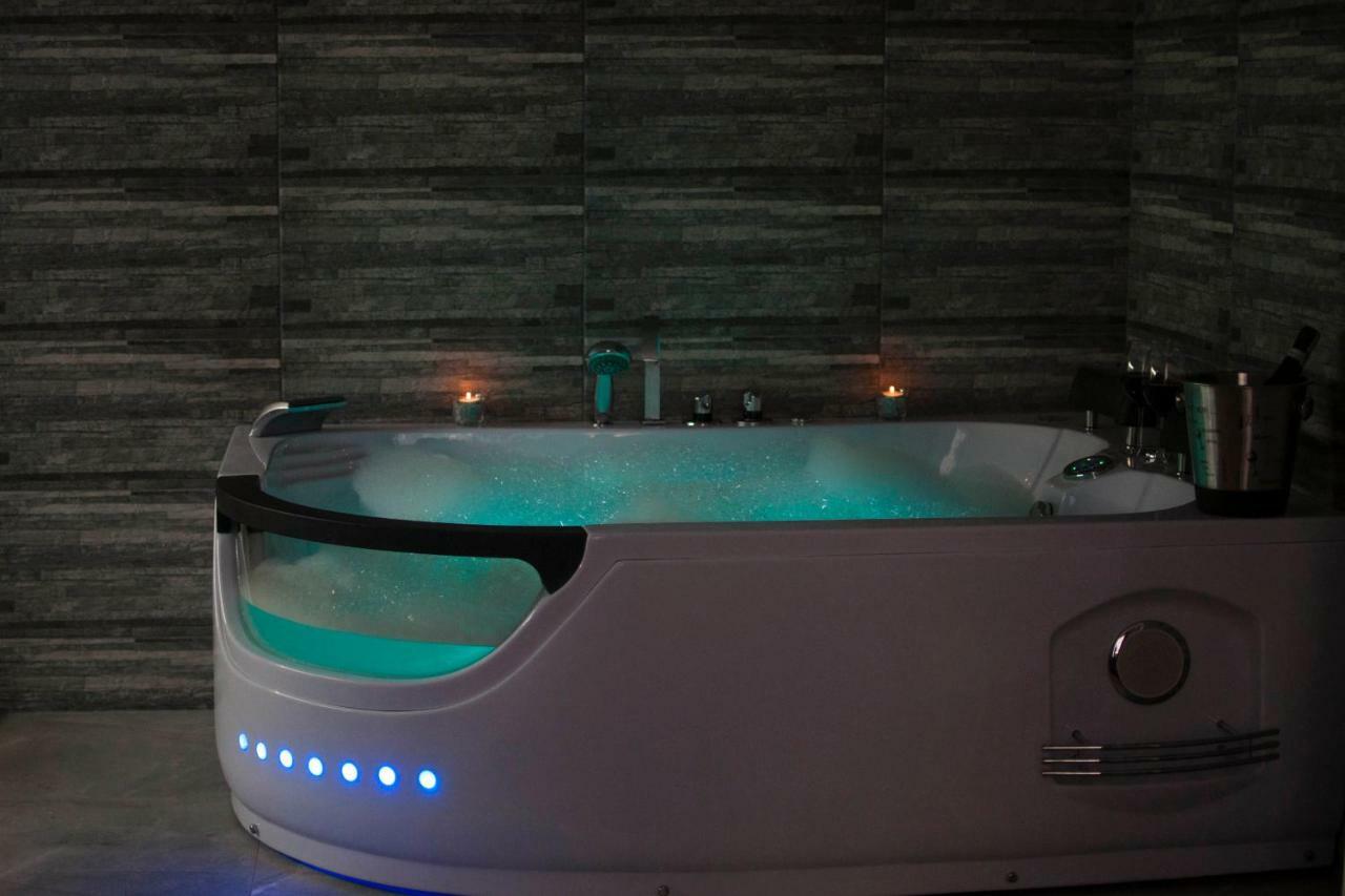 Cracow Jacuzzi - Silver * Krakau