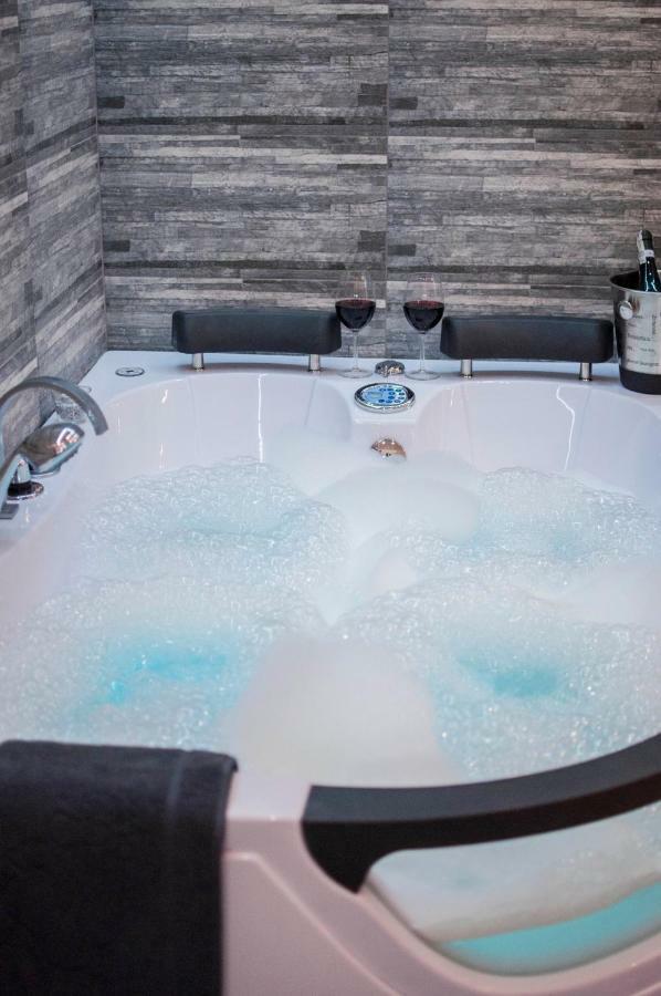 Apartment Cracow Jacuzzi - Silver *